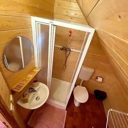 171 Πανσιόν Benecko